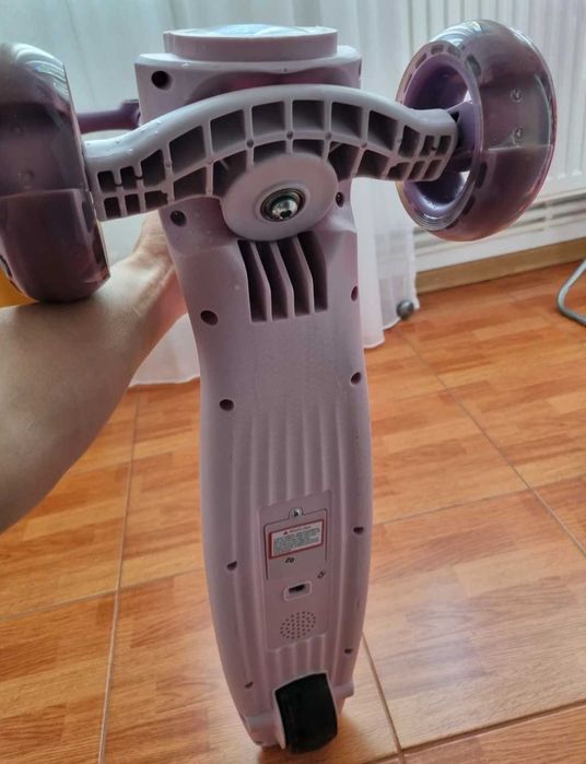 Trotinetă copii Scooter (3-8 ani) – Ca nouă, folosită doar de 2 ori!