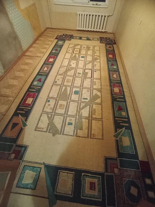 Продам ковры[4шт].