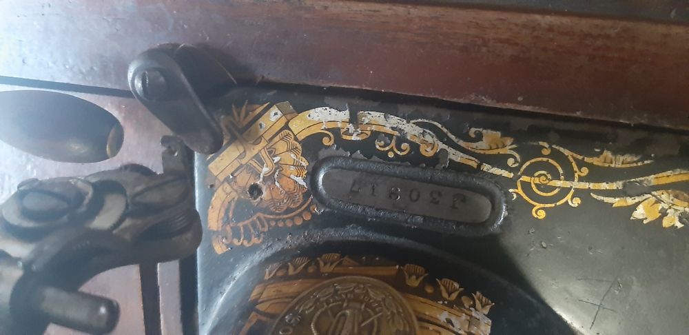 Швейная машинка Singer