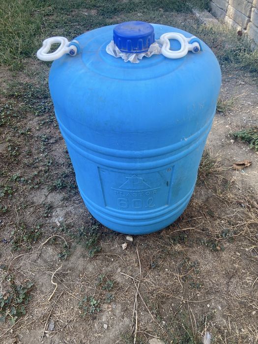 Butoi din plastic, 60 litri