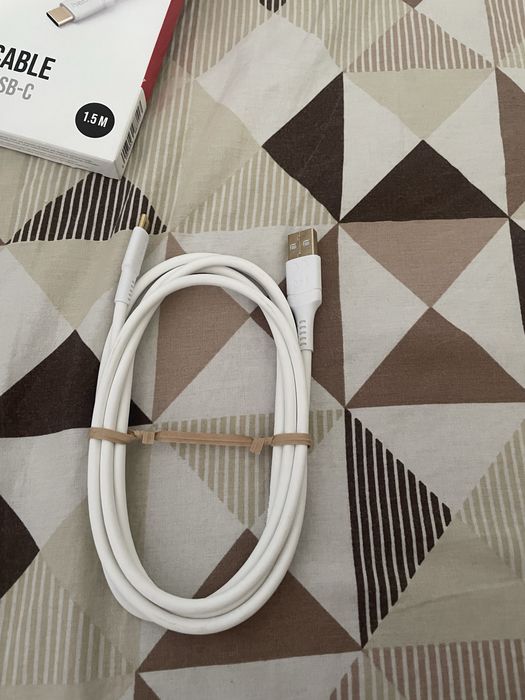 Vand cablu usb nefolosit