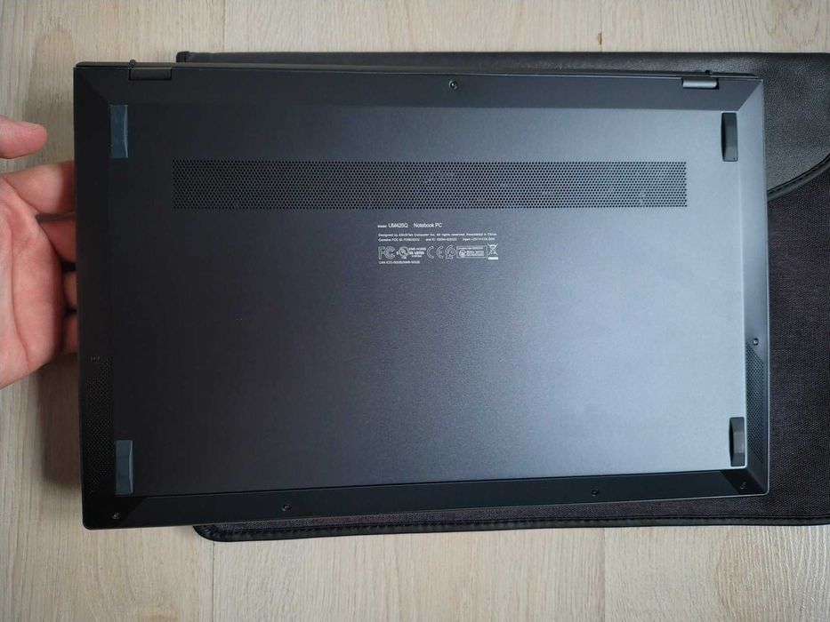 Asus ZenBook 14 Ryzen 7 5800H, 16GB RAM, 1TB SSD, 14" 2.5K, AMD Radeon