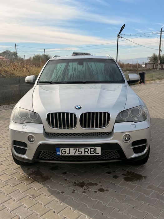 Vând  BMWX5  D40D