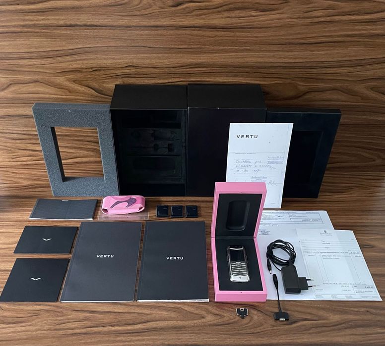 Vertu Constellation Pink Ruby