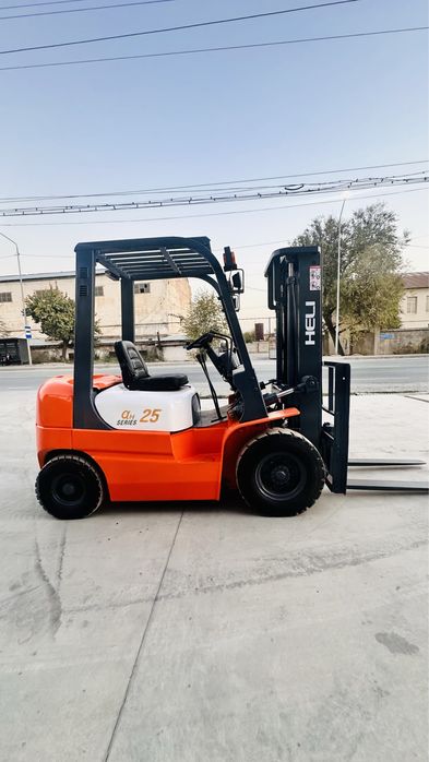 Вилочный погрузчик кара автокара