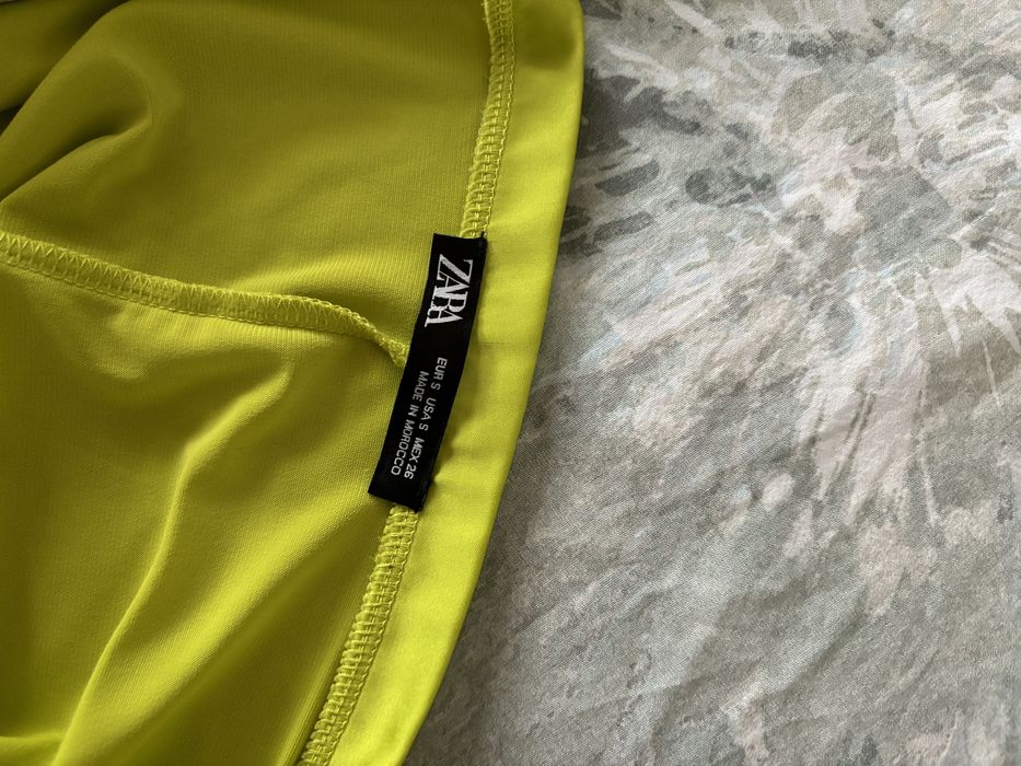 Сатенена рокля Zara