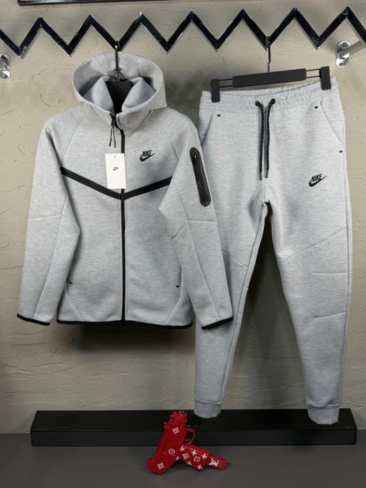 Мъжки екип Nike tech fleece! Без конкуренция!
