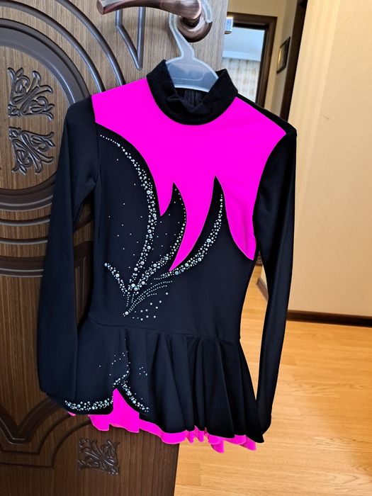 Продам платье для фигурного катания