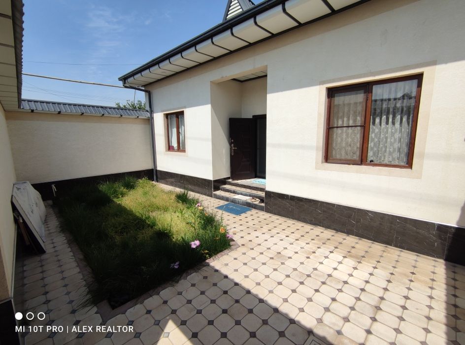 Евро Дом Старые Сергели Дарьё Буи 3 комнатный кирпичный с ремонтом