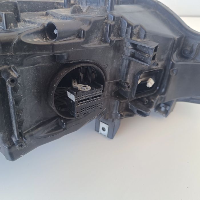 Десен фар BMW F30 F31 LCI ADAPTIVE LED FEIS 7471312