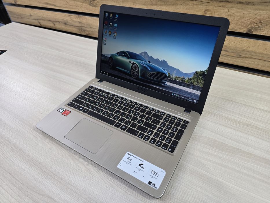 ASUS, 4-х ядерный, SSD 128Gb, Ram 4Gb, в идеале