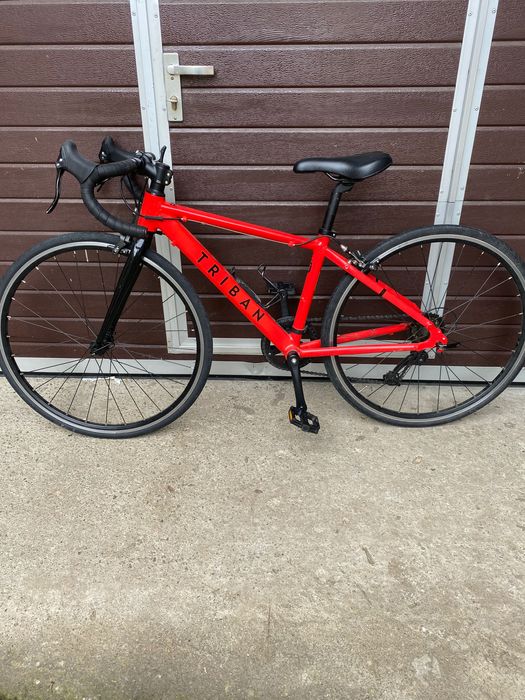 Bicicleta cursiera, șosea Triban Decathlon