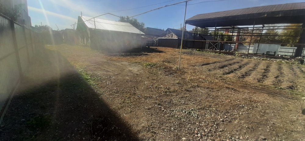 Земельный участок