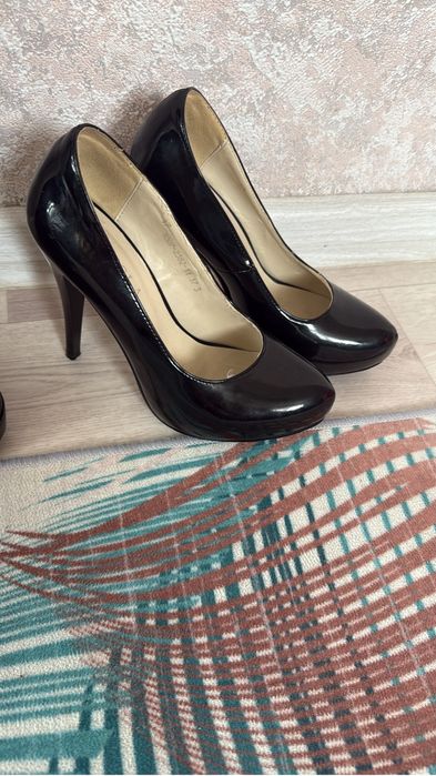 Отдам одежду на девушку