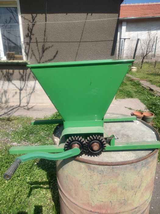 Гроздомелачка с регулируеми валове