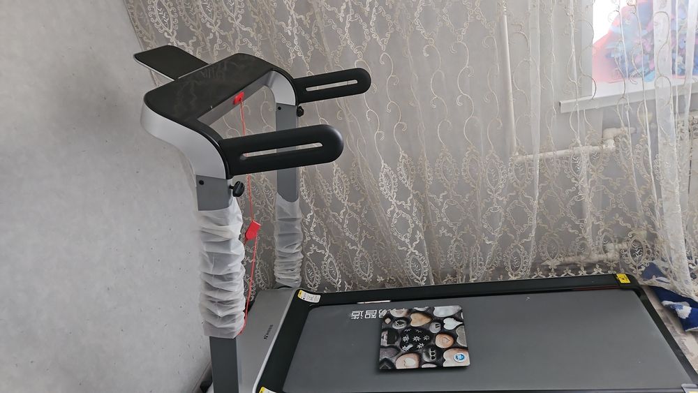 Беговая дорожка хорошем состояние