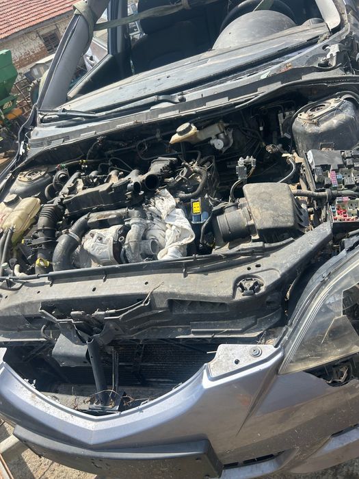 Мазда 3 1.6  дизел на части 2008