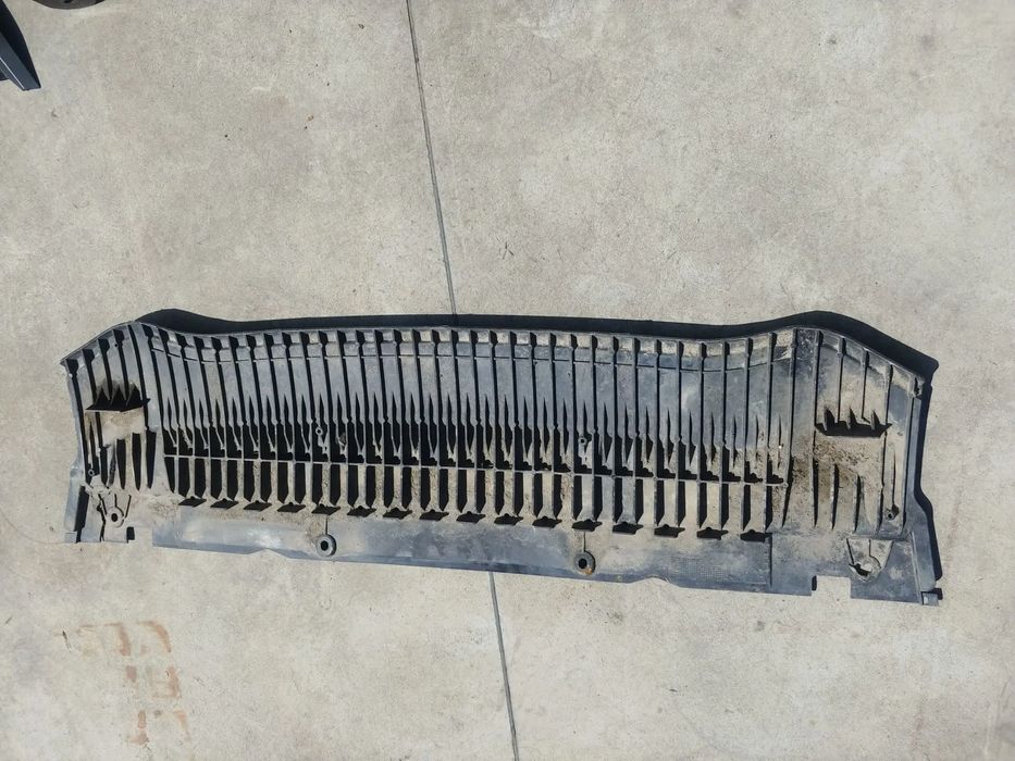 scut spoiler bara fata audi a5 8t 8t0807611