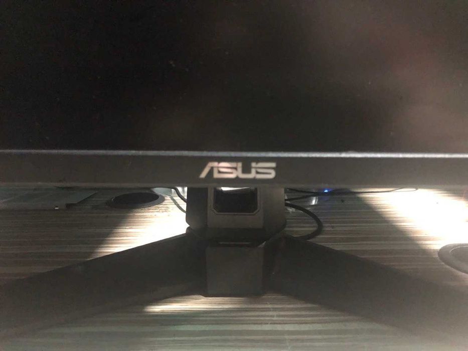 Монитор со звуком ASUS 165 герц