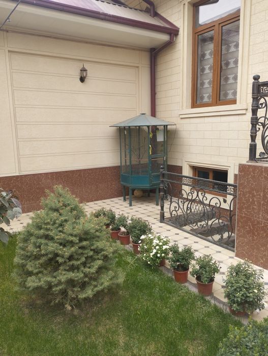 Қушлар учун ин. Дом для птиц