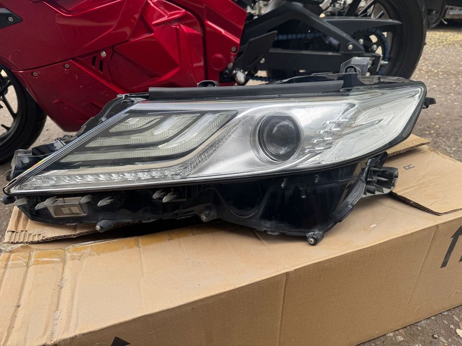 Фары Тойота Камри