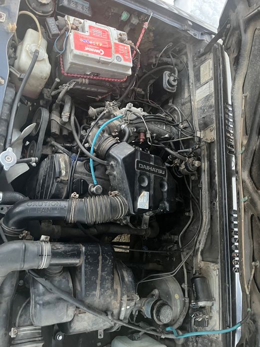 Vand/dezmembrez daihatsu feroza