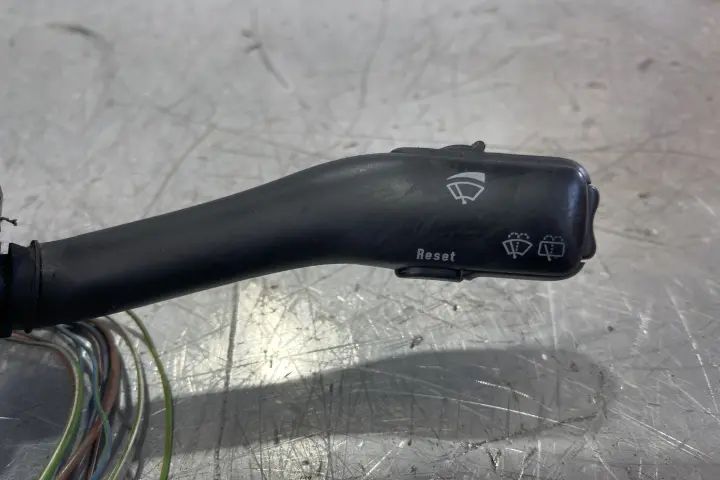 Maneta stergatoare parbriz Volkswagen VW Passat 2000