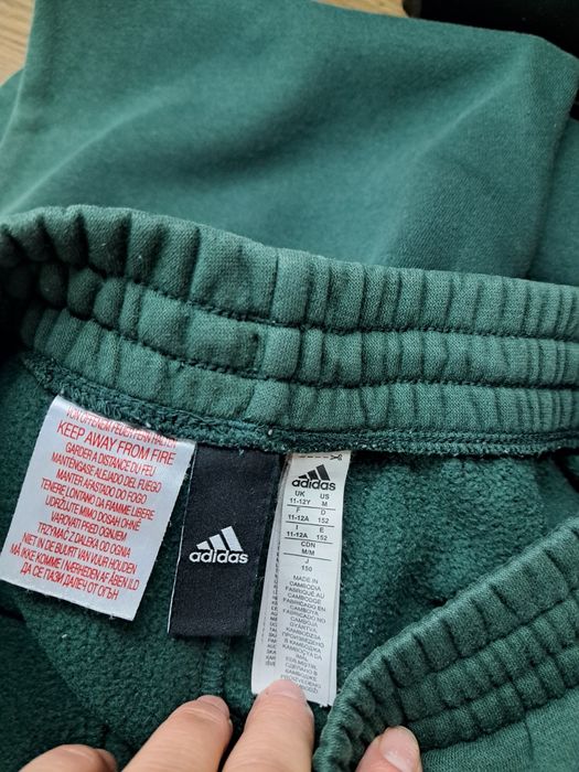 Pantaloni adidas mas 11-12 ani