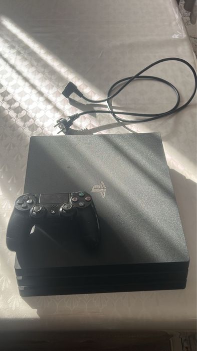 Пс4 про в хорошем состоянии