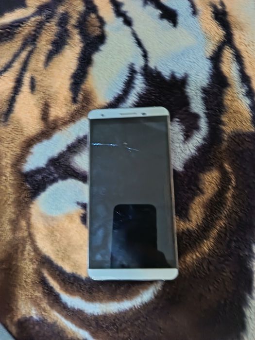 Продаётся телефон