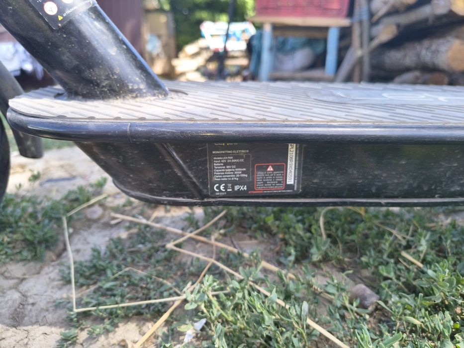 Vând trotineta lexgo r9x lite