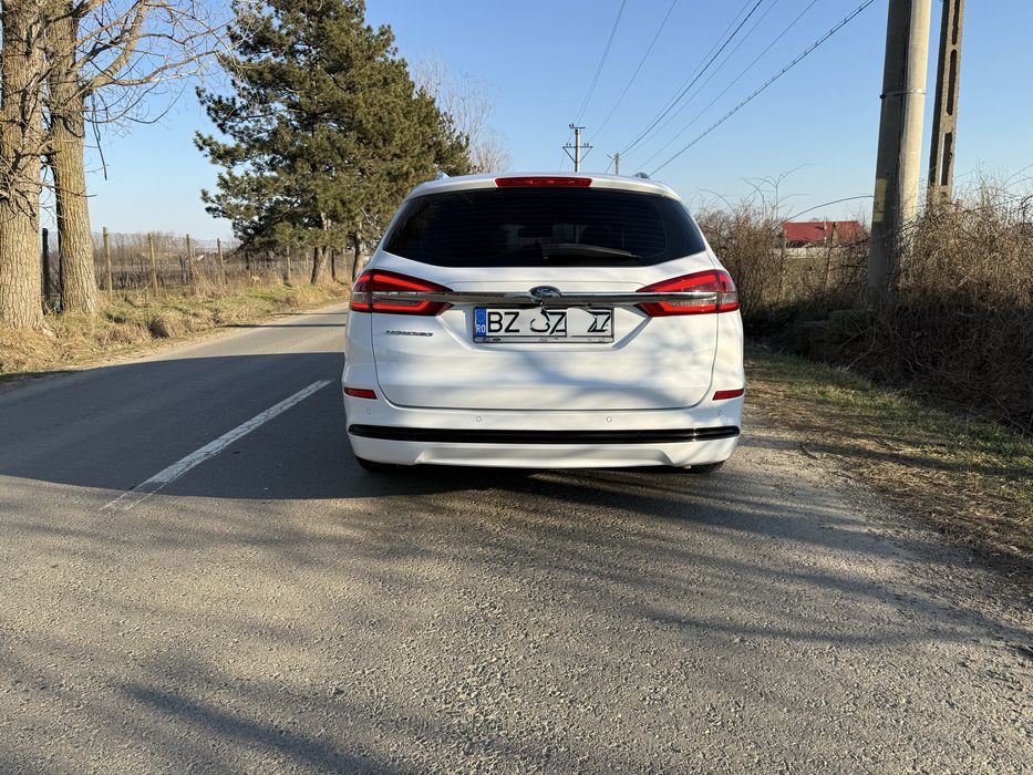 Ford Monde Titanium 2.0 TDCi 150cp Keyless Navi Camera Lane Assist