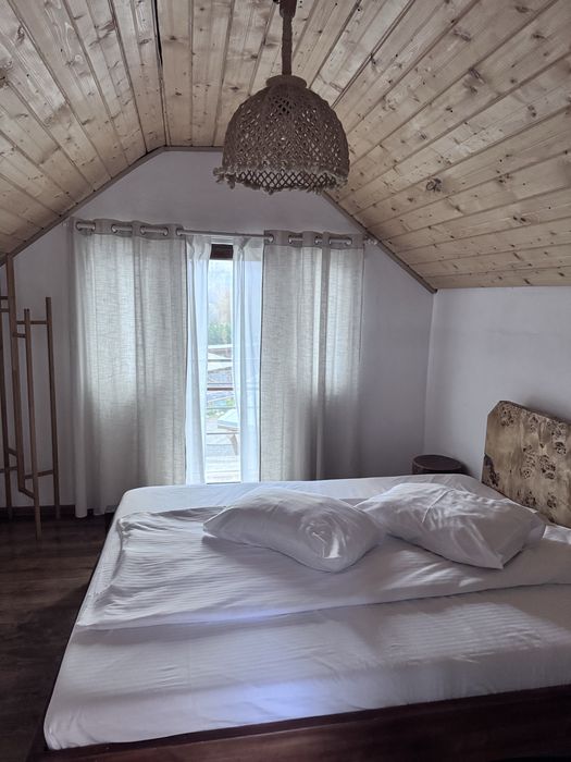 (Liber de Craciun) Loc pentru cazare/evenimente/relaxare