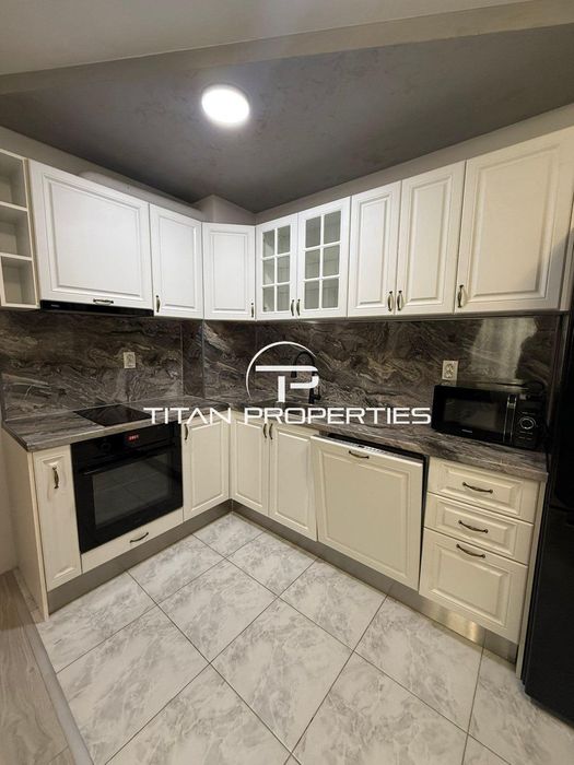 Дава се под наем Тристаен апартамент в Пловдив, Кючук Париж - 96 кв.м за 657.9 € - Снимка #1