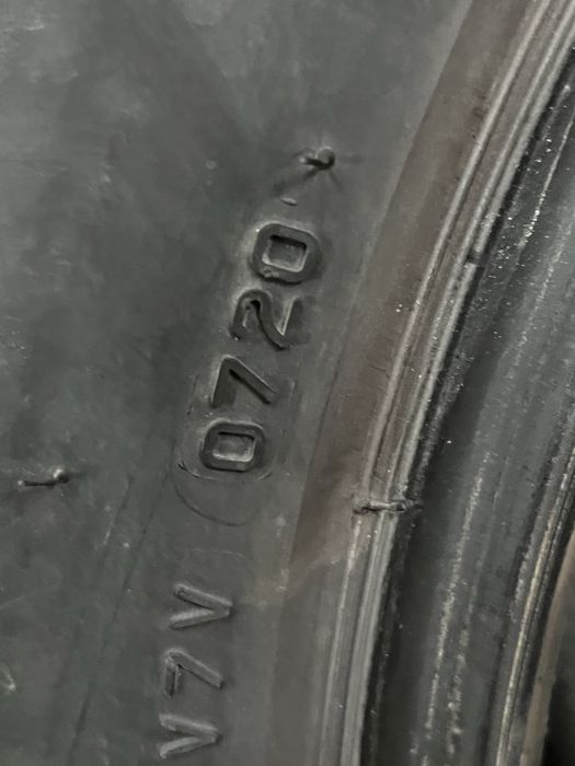 Гуми 235/55 18R Bridgestone