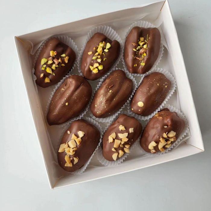 Финики в шоколаде