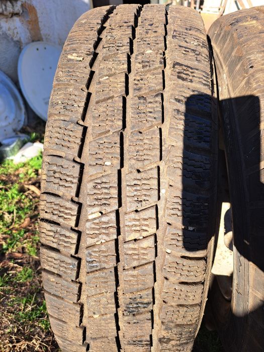 Гуми Бусови 205 75 16 С