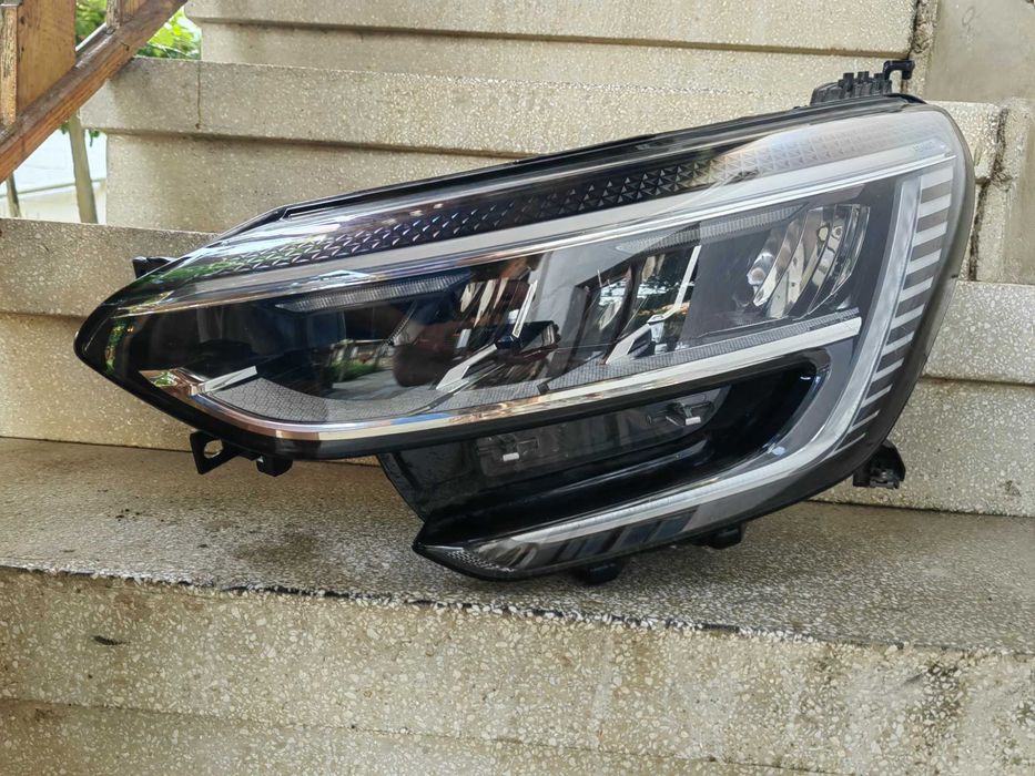 Фар Renault Megane LED ляв / Фар Рено Меган Оригинален