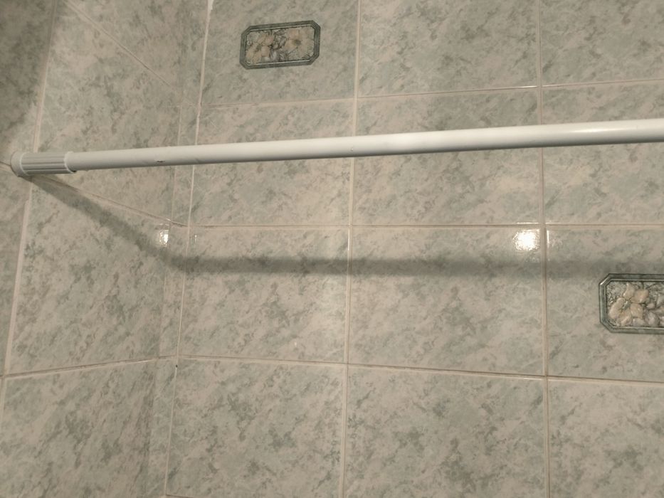 Штанга для ванной комнаты