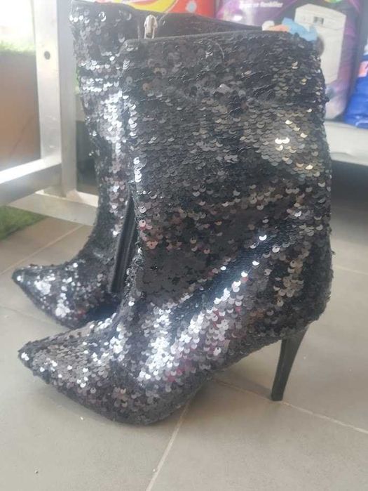 Дамски обувки на висок ток с пайети