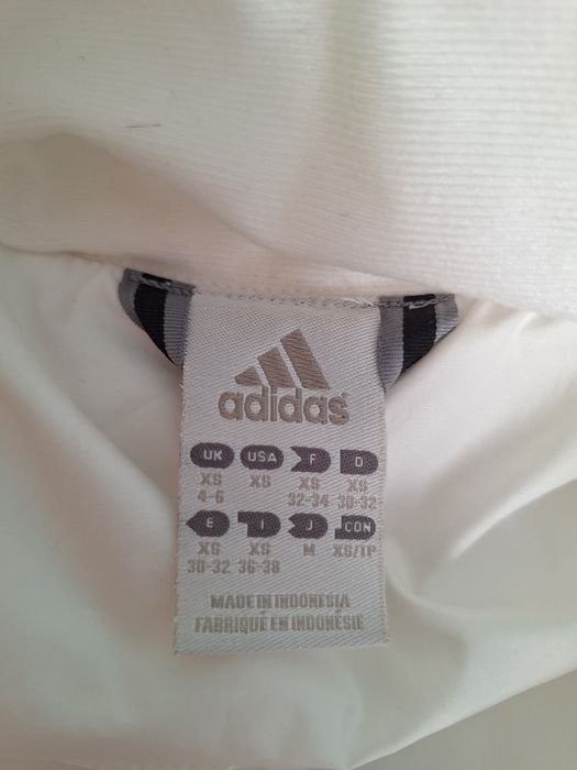Оригинално дамско яке Adidas