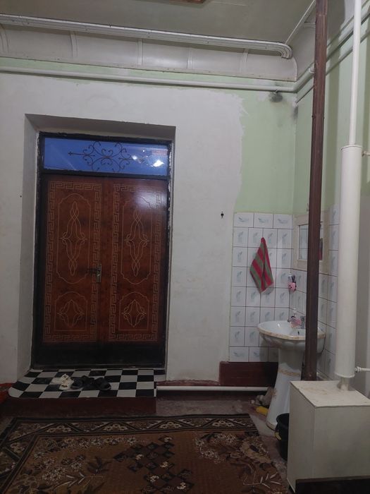 Хива Шахар Гоук кул 3 элотда 240 кв Яшашга таййор Ховли жой сотилади