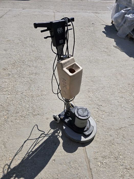 Monodisc Profesional Numatic - 3 Perii Noi Incluse - Ideal Curatenie