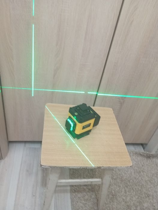 Лазерный уровень. 20000