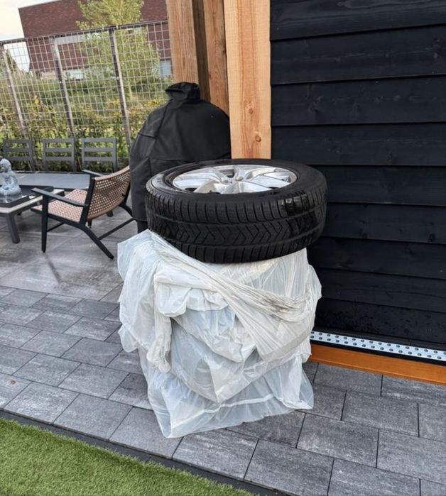 Jante VOLVO XC60  235/60/18 iarna Pirelli 2021