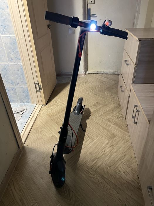 электросамокат Xiaomi M365