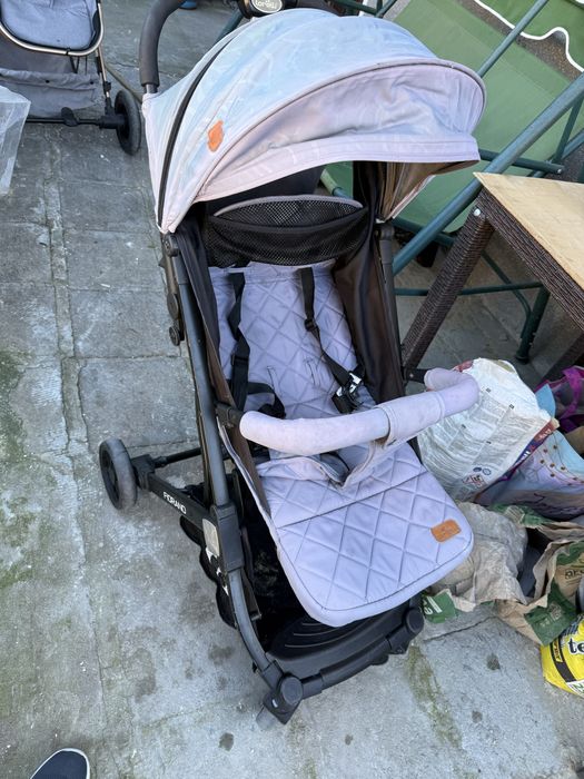 Количка до 22 кг. Става за момиче и момче