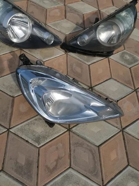 Far stanga dreapta Honda jazz 2003 2004 an 2005 2006 facelift 2007