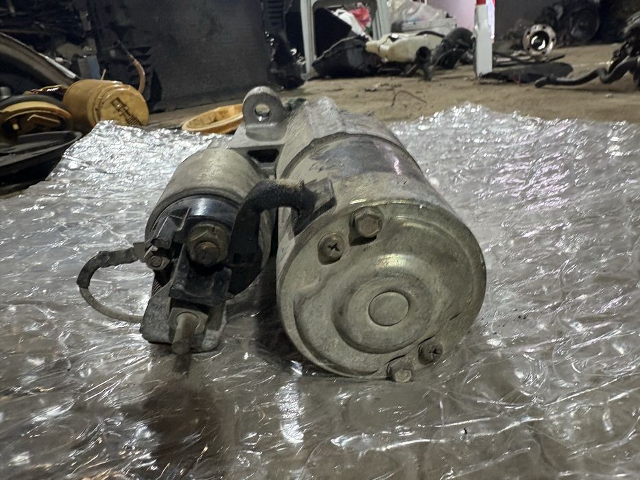 Renault Clio 1.5dci 2002 година 5 скорости ръчка Стартер