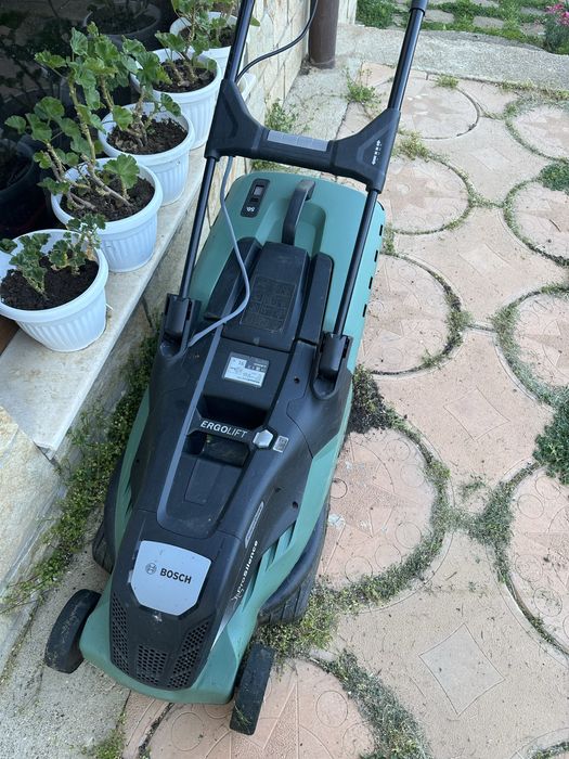 Два броя косачки бош използвани предпочитам лично предаване